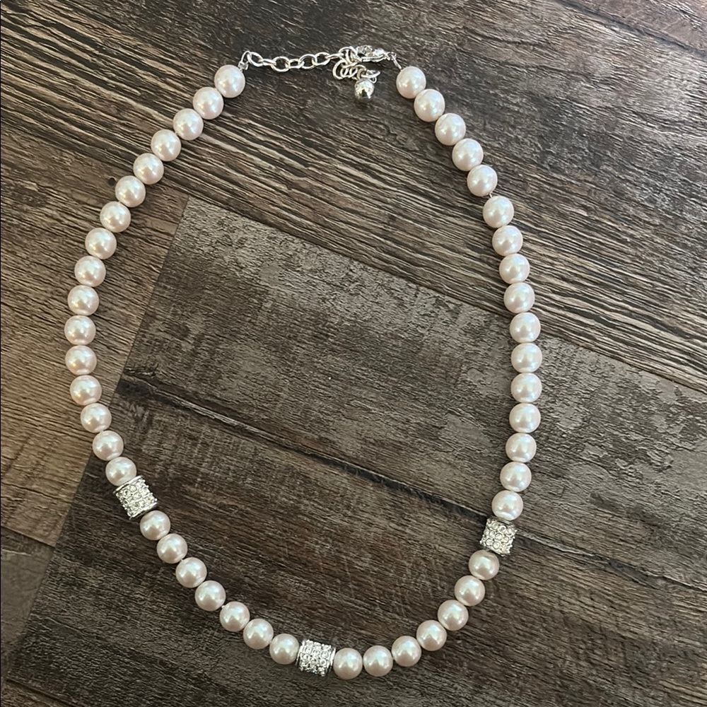 Classy vintage pearls